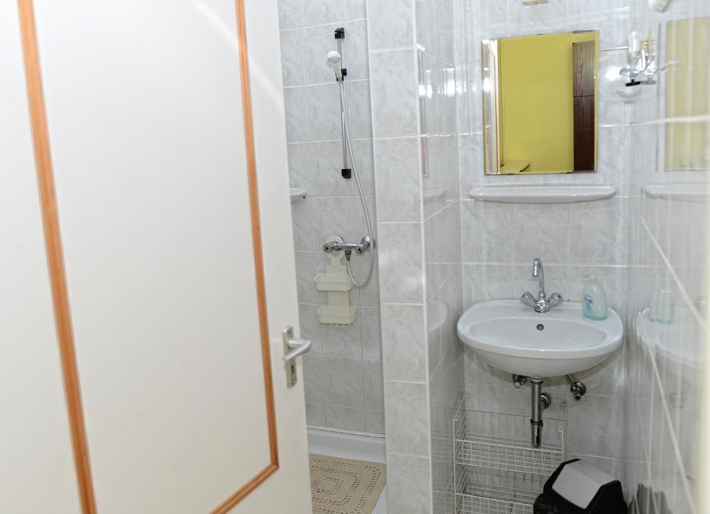 Stop Apartment Бюк Номер фото