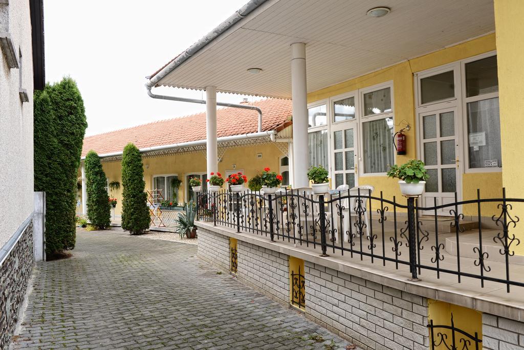 Stop Apartment Бюк Номер фото